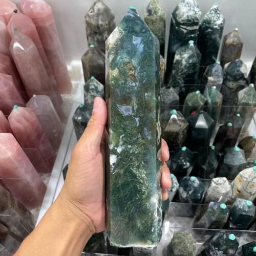 600-1300g Natural aquatic plant Agate crystal point quartz crystal obelisk healing decoration (with crystal cave)