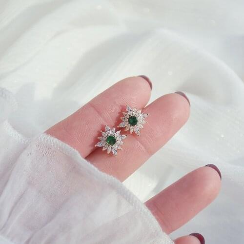 Korea New Design Fashion Jewelry Micro Inlay CZ Zircon Exquisite Stud Earrings for Woman Holidy Daily Luxury Earring