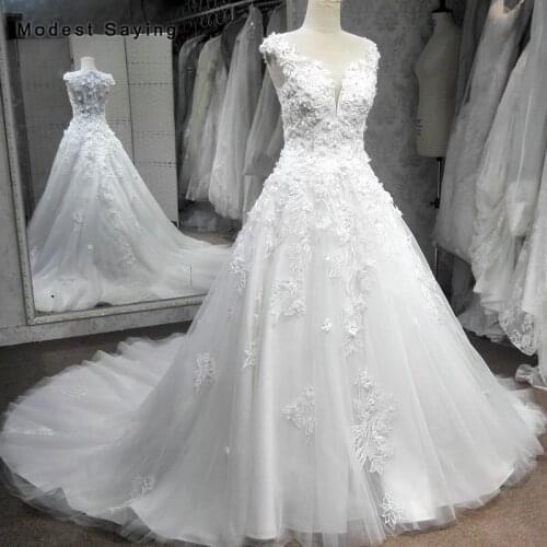 New Fashion Ivory Flowers Lace Wedding Dresses 2018 with Crystal Ball Gown Beaded Bridal Gowns Formal Pearls vestidos de noiva