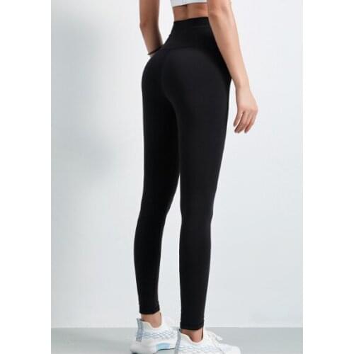 2021 year Popular pants womens hip lifting exercise fitness clothes show thin, tight, high waist and small feet pants