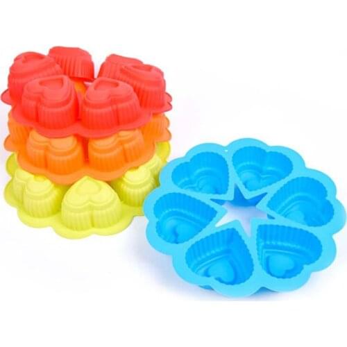Baking Mould For Rice Balls With Heart-Shaped Silica Gel Cake
