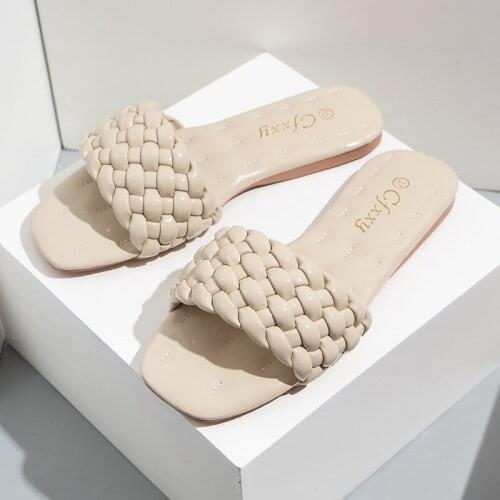 New Flat Womens Slippers Weave Women Home Slipper Comfort Brand Womens Sandals Pump Womens Beach Shoes Moccasin Femme