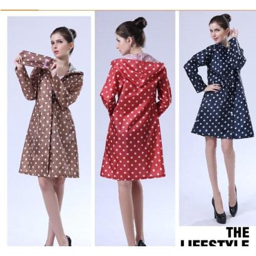 Ultra-thin Fashion Girls Rain Coat Women Adult Windbreaker Waterproof Raincoat Tavel Walking Hiking Raincoats Breathable Poncho