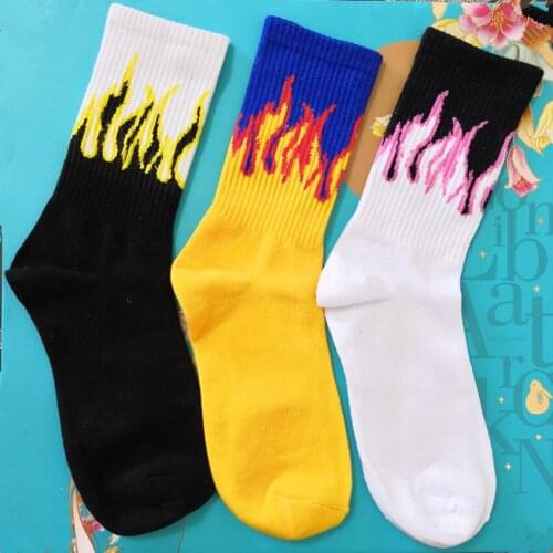 1 pair Men Fashion Hip Hop Hit Color On Fire Crew Socks Red Flame Blaze Power Torch Hot Warmth Street Skateboard Cotton Sock