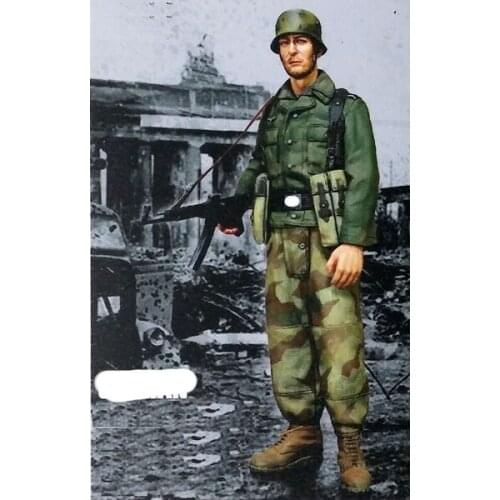 1/16 Infantryman, March 1945, Resin kit Soldier GK, Military subject matter of WWII, Uncoated No colour