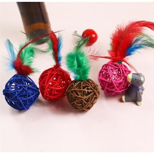 1PCS Random Color Cat Ball Toy Rattan Built-in Bell Fake Feather Cat Play Toy Cat Interactive Toy Cat Funny Toy for Dog Cat