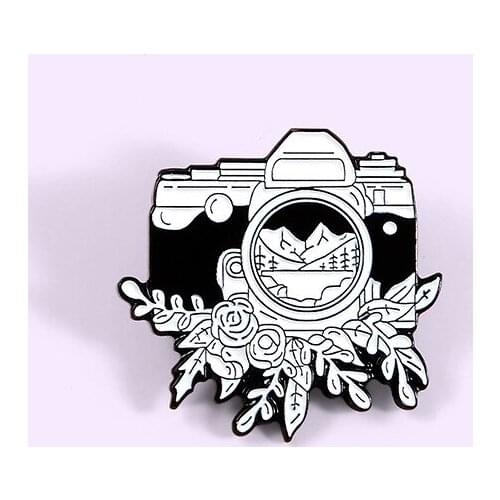 Classic Fashion Black And White Camera Metal Enamel Brooch Beautiful Landscape Flowers Badge Pin Lapel Backpack Jewelry Gift