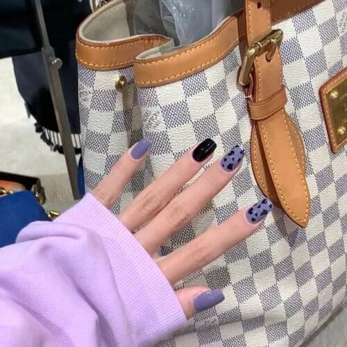 New Hot 24pcs Leopard Print Nail Patch Purple Black Glue Type Removable Short Paragraph Fashion Manicure False Nails Patch