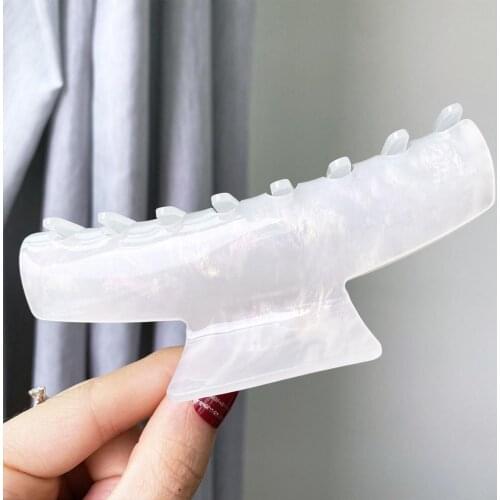 2021 New Women Large Elegant Hair Claw Clip Stylish Grip Pin Teeth Clamp Korean Black White Barrette Vintage Hair Clip Hair