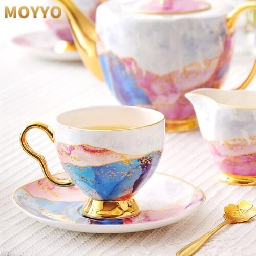 Luxury Nordic Coffee Cup High Quality Ceramic Handmade Saucer Spoon Set Gold Rim Coffee Cup Tazas Cafe Kitchen Drinkware DB60B