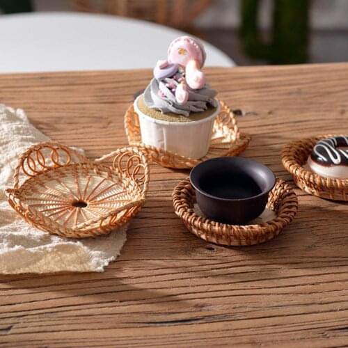 Wicker Rattan Storage Tray Petals Shape Food Fruit Bread Breakfast Hand-Woven Tea Dessert Serving Plate For Dinner Parties