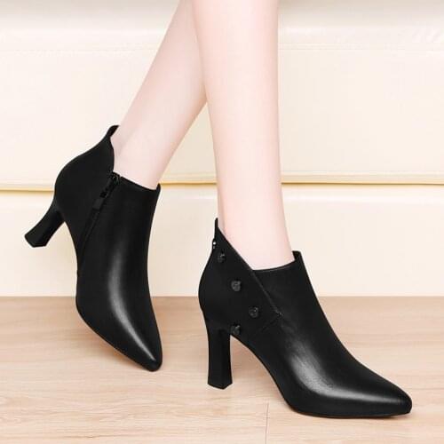 Pointed Toe deep mouth single shoes womens shoes new stiletto mid-heel 2021 spring high heels leather shoes Thin Heels Rivet