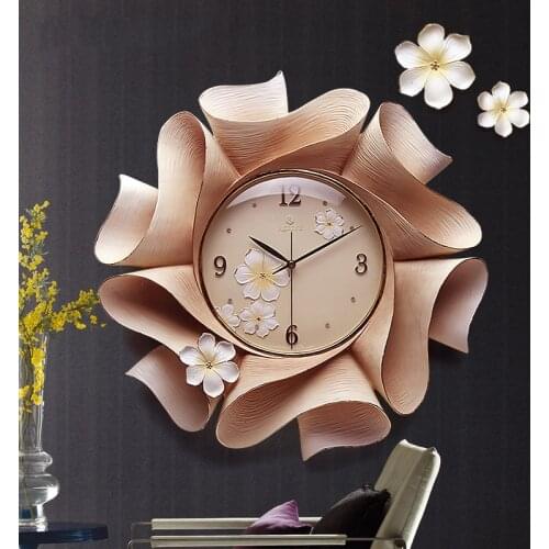 Modern Minimalist Luxury Personality Embossed European Hotel Home Silent Resin Wall Clock Crafts Mute Art Wall Chart Decoration