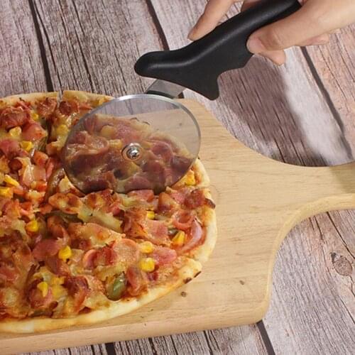 Multifunctional Wheel Design Super Sharp Cake Pizza Cutter Slicer with Handle