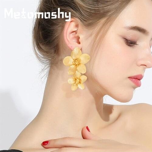 Metomoshy Earrings
