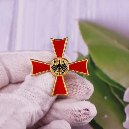 The Order of Merit of the Republic of Germany Badge OFFICERS Commanders Cross Medal