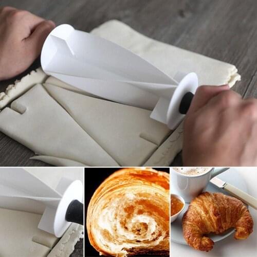1 Pcs Plastic Handle Rolling Cutter Kitchen Gadget Dough Pastry Slicer DIY Dough-made Food Widget Reusable Croissant Maker