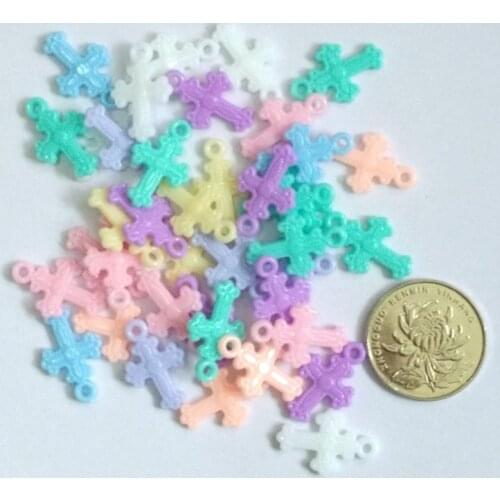 300pcs/lot Mixed Color Acrylic Cross Charm Pendant For DIY Wedding Home Party Decoration 13x21mm C24