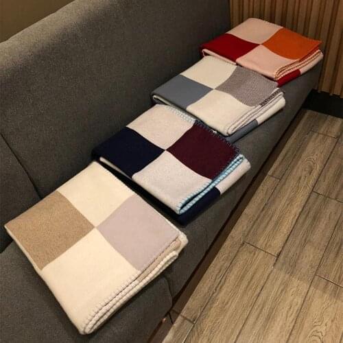 2020 new European and American noble luxury thickened 1550g H blanket air conditioning sofa aircraft blanket shawl