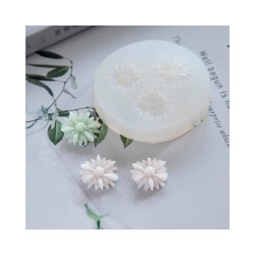 PRZY Daisies Fondant Molds Cake Mold Gypsum Chocolate Candle Mold Silicone Mold Clay Resin Single Hole Three Small Flowers