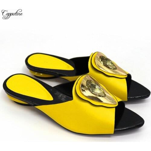 Latest Yellow African Women Lower Heels Shoes Nigerian Slippers Pantuflas Zapatos De Mujer Chausson Femme CR197 Height 2cm