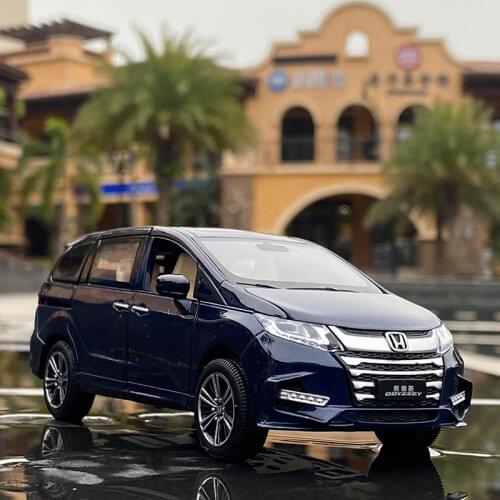 1:32 Hondas Odysseys Alloy Car Diecast Open Door Light Pull Back Miniature Car Model Metal Vehicle Collection Gift Toys for boys