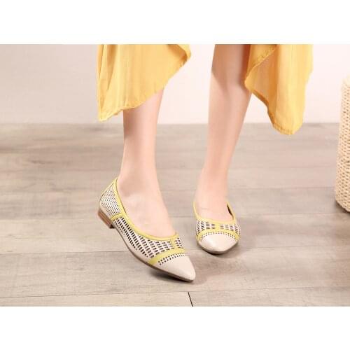 Leather soft sole, flat bottom, hollow out, comfortable literature and art, retro style, footwear and casual womens shoes