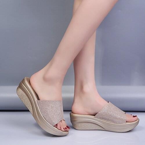 New 2020 Comfort Platform Wedge Heels 5CM Slippers Pu Leather Summer Open Toe Outdoor Elegant Bling Slides Heightening Shoes