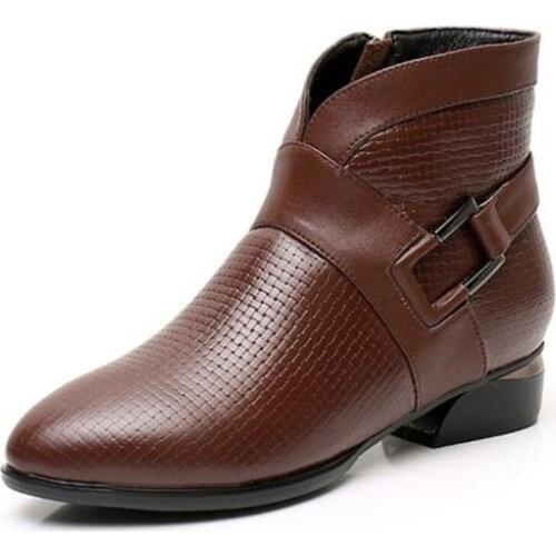 2020 Autumn and Winter British Style Pointed Toe Genuine Leather Short Boots Women Fashion Boots Martin Boots Warm Female Boots