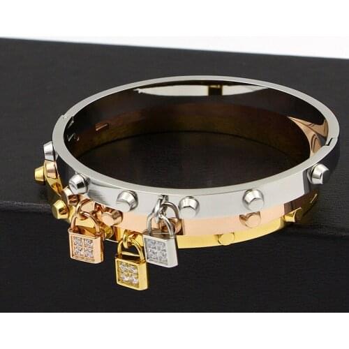Best Seller in Europe and America Same Style Rivet CNC Micro Diamond Lock Bracelet Fashion Titanium Steel