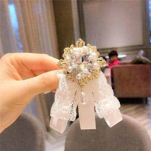 Fashion Lace Bow Brooch Rhinestone Pearl Corsage Vintage Sweet Women Collar Lapel Pin Clothes Decor