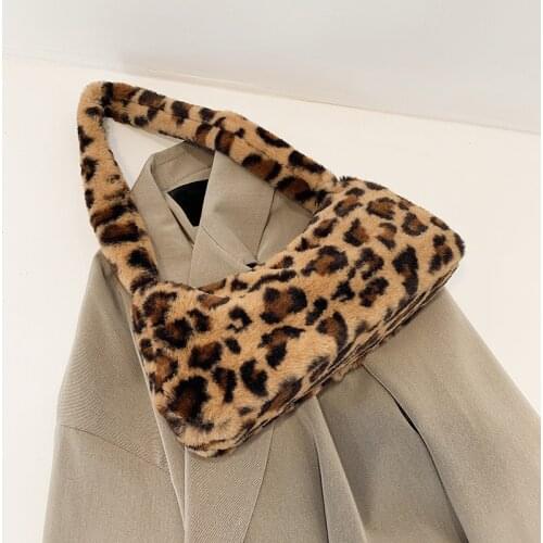 Faux Fur Shoulder Bag Luxury Brand High Quality Handbags and Purses Beautiful Women 2021 Winter Bags Lady Armpit Bag