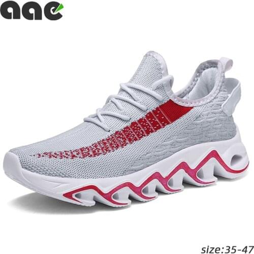 2020 Man Lightweight Blade Running Shoes Lace Up Breathable Male Sneakers Height Increase Walking Gym Shoes Mens Casual Shoes