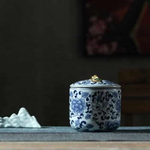 Blue and White Porcelain Tea Containers Moisture-Proof Sealed Ceramic Pot Tea Container Vintage Tea Warehouse Tea Tins Tea Box