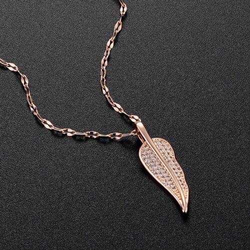 Rose gold titanium steel necklace, Anti-allergy and non-discoloration, Leaf titanium steel clavicle necklace