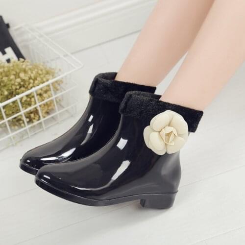 Women Winter Boots New Arrivals Ankle PVC Warm Rain Boots Waterproof Light Flat Rain Shoes Fashion Girl Rubber Slip-on Rainboots