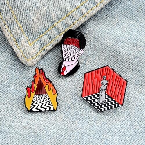 Movie Jewelry Lynch Style Enamel Pin Twin Peaks Brooches for Shirt Lapel Bag Punk Venus Badge Jewelry Gift for Fan Friends