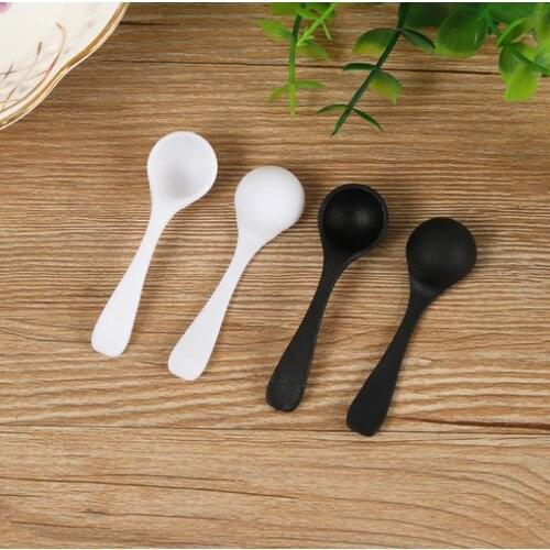 1000pcs White or black spoon 0.5g plastic measuring spoons wholesale in China free shipping powder spoons SN2973