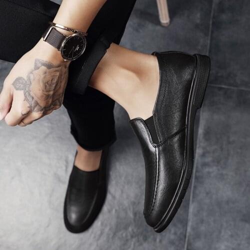 Hombre para leisure masculino cuero shoes man black fashion sapato causal spring 2020 Mens sapatos casual flat male leather de