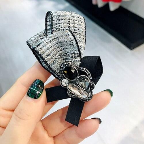 New Woman Brooches Cute Ribbon Bowknot Pom-pom Big Rhinestone Brooch Pin Fashion Jewelry Shirt Coat Suits Accessories