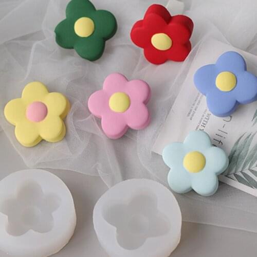 Cute 5 Petal Flowers Silicone Scented Candle Making Mold For Handmade Cake Soap Canker Rose Car Gypsum Diffused Decorative Mould
