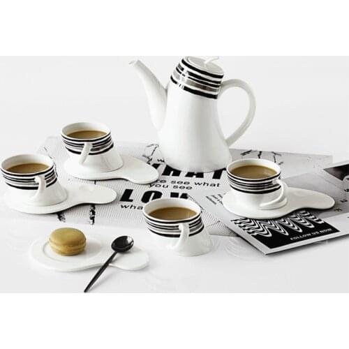 Luxury Nordic Style Bone China Coffee Set High Grade Ceramic Coffee Pot and Cup Set With Tray British Afternoon Tea Set
