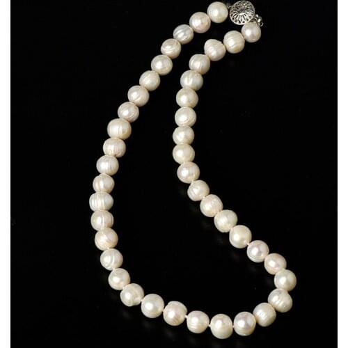 Wholesale 9-10mm size for Women Natural Freshwater Pearl Necklace for the Christmas gifts