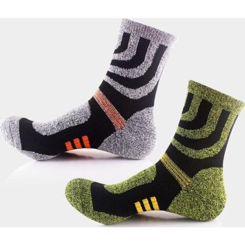 2 Pairs Sports Socks Thicken Thermal Wool Pile Outdoor Cashmere Mens Women Snow Socks Seamless Climbing Hiking Skiing Socks