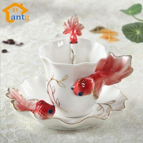 2019 Hot Sale Goldfish Enamel Coffee Cup Porcelain mugs and cup suit creative wedding present ceramic china cup