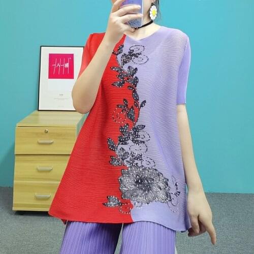 Changpleat Short Sleeve Women's T-Shirts