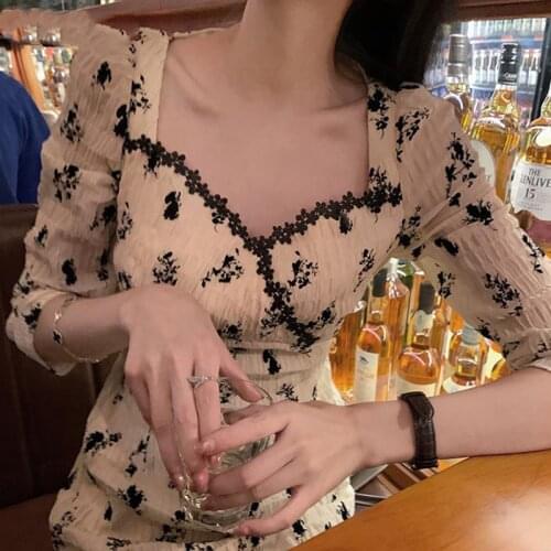 Bella Wonder 2021 new Print Floral Dress Casual Vintage V-Neck Three Quarter French Slim Party Midi Dress Elegant Korean Dress