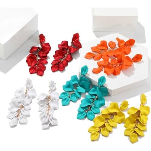 Korean Acrylic Resin Petal Flower Long Drop Earrings for Women Fashion Long Tassel Statement Earrings Wedding Bridal Jewelry