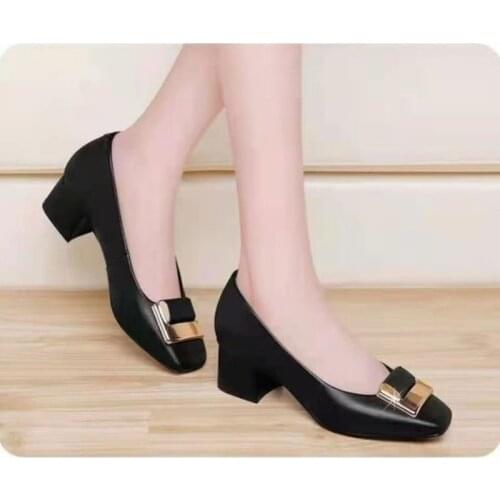 HKQR Leather Pumps