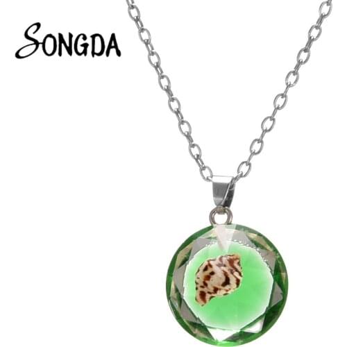 Fashion Fine Shell Necklace Transparent Cabochon Dome Glass Design Three-Dimensional Pendants Necklaces Jewelry for Ladies Gifts